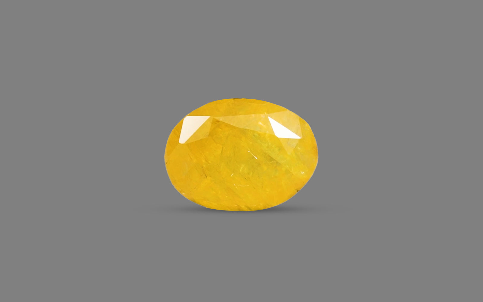 Yellow Sapphire (Pukhraj) – 4.18 Carat / 4.6 Ratti [GM10025]